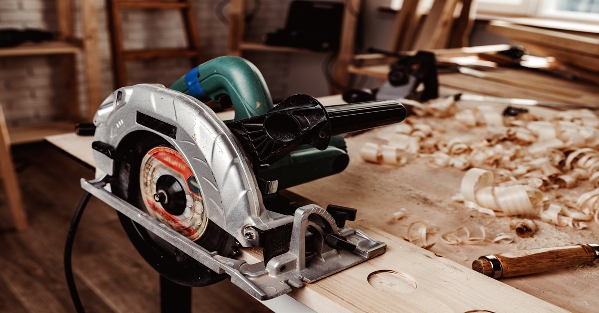 plywood cutting machine